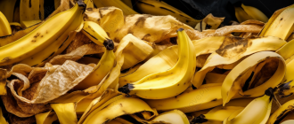 Экономный и эффективный способ использования банановой кожуры для ухода за кожей